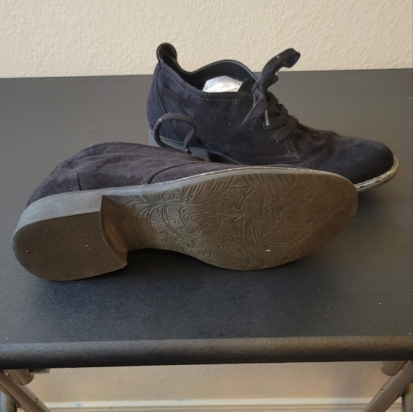 black ankle boots - Picture 2 of 4